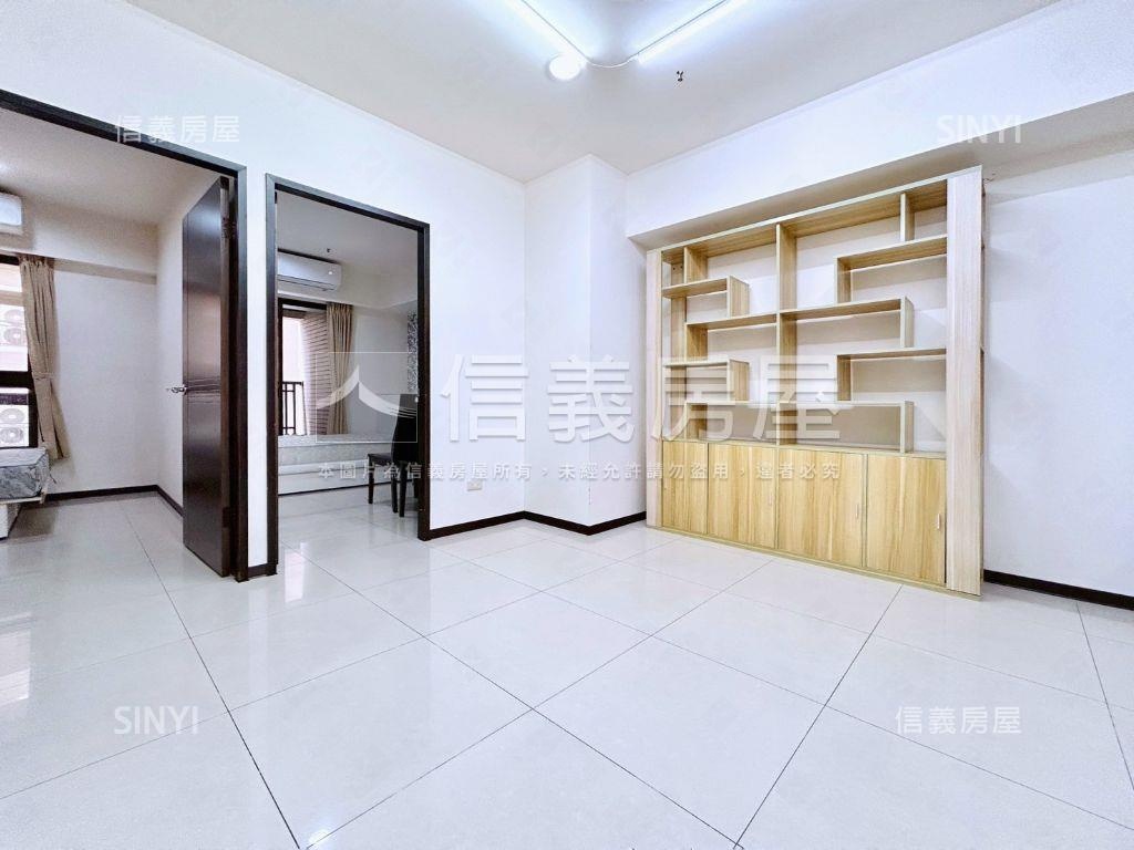 酷崇德文心大兩房附車位房屋室內格局與周邊環境