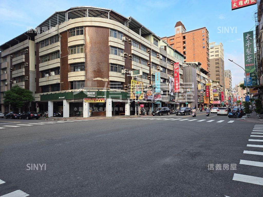 陽明商圈．正路騎樓透天房屋室內格局與周邊環境