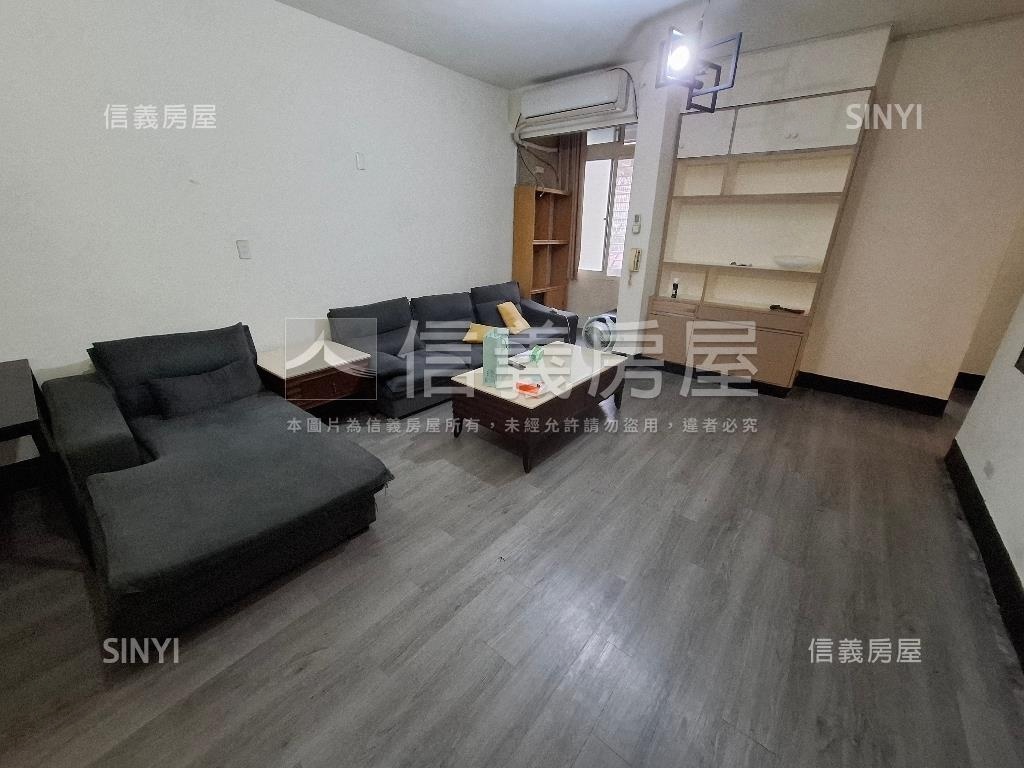 新東街２樓３房２衛有窗房屋室內格局與周邊環境