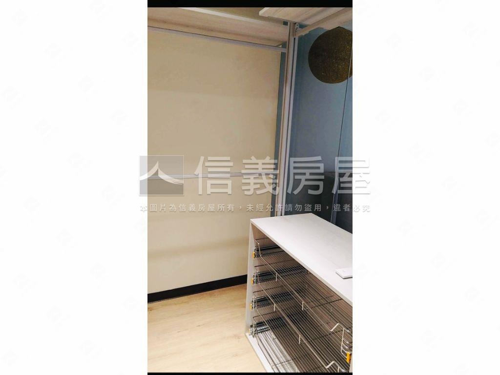 東區星境界二房平車位房屋室內格局與周邊環境