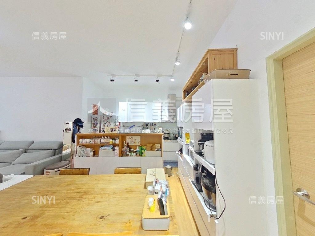 專任捷運漂亮超值邊間一樓房屋室內格局與周邊環境