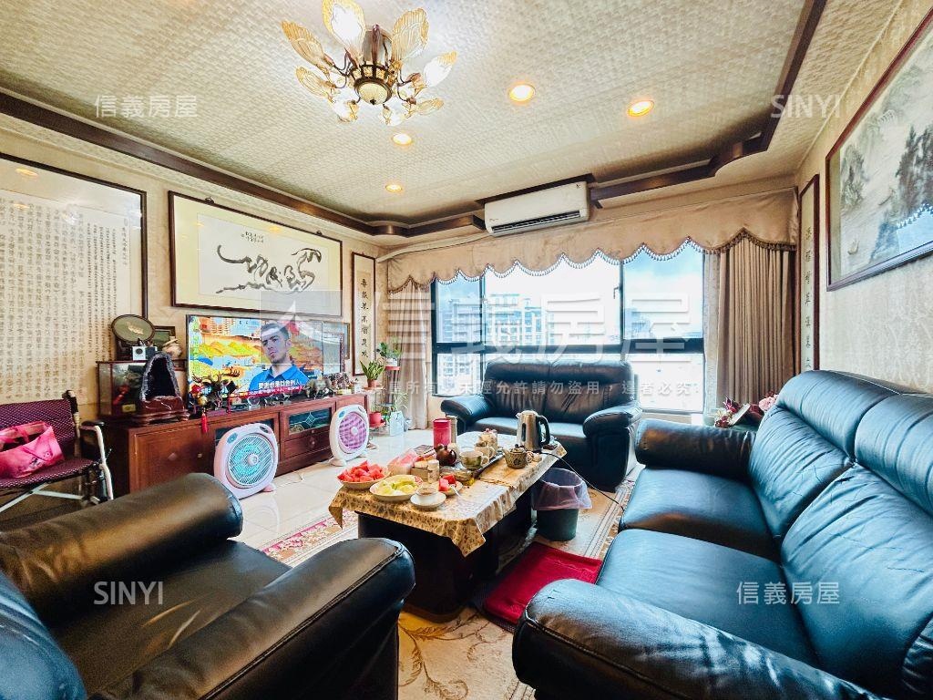 專任竹城鶴岡大四房雙車位房屋室內格局與周邊環境