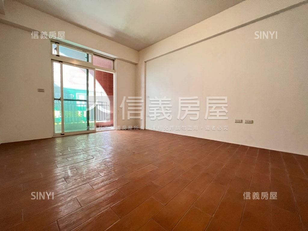 忠福黃金大面寬店面透天房屋室內格局與周邊環境