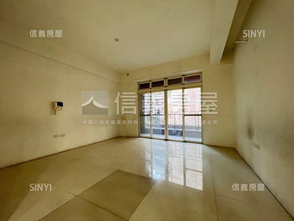 忠福黃金大面寬店面透天房屋室內格局與周邊環境