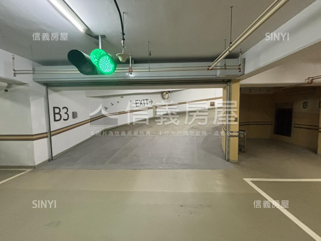 德運官鼎三房車位美屋房屋室內格局與周邊環境