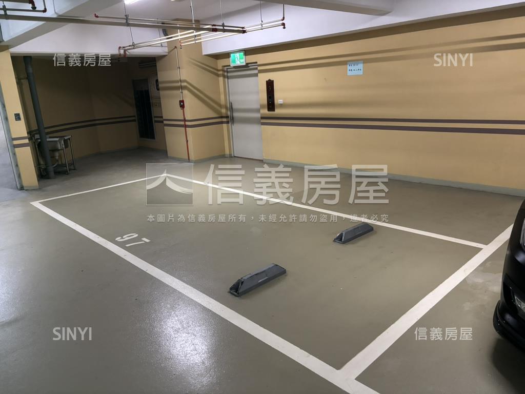 德運官鼎三房車位美屋房屋室內格局與周邊環境