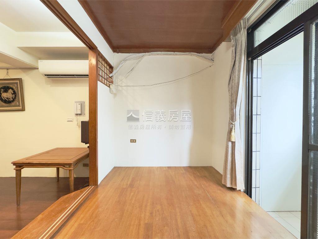 秀山公園大器質感暖居房屋室內格局與周邊環境