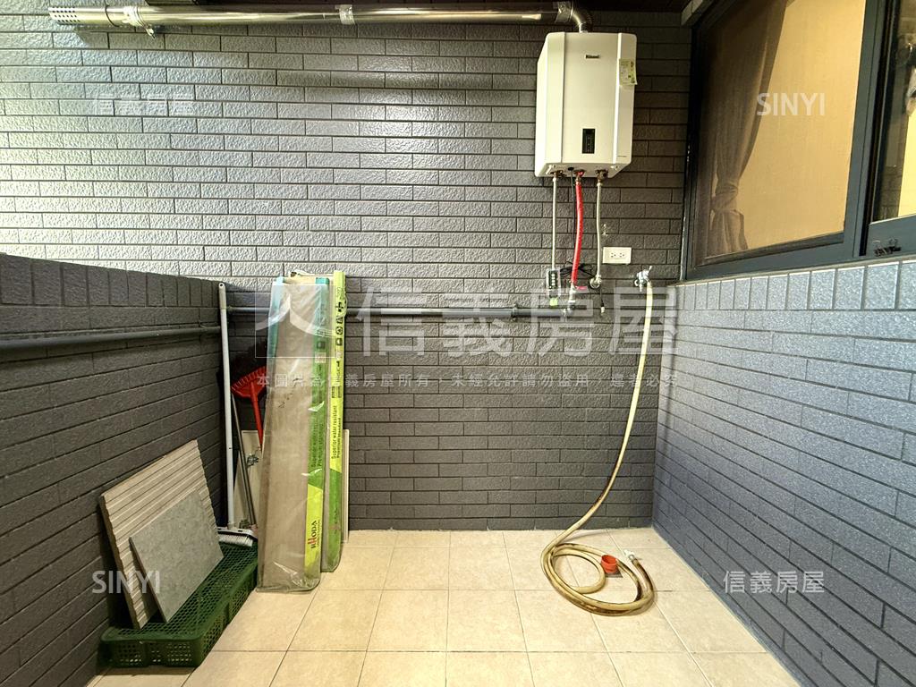 佳展兩房平車房屋室內格局與周邊環境
