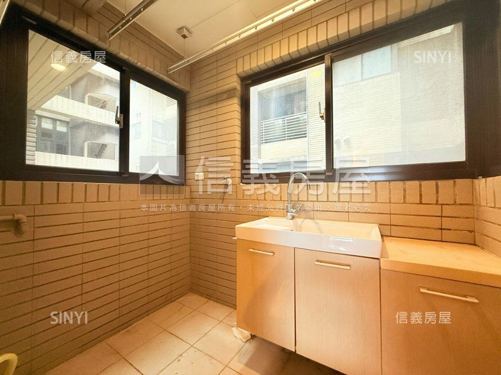 心六藝景觀陽台兩房車位房屋室內格局與周邊環境