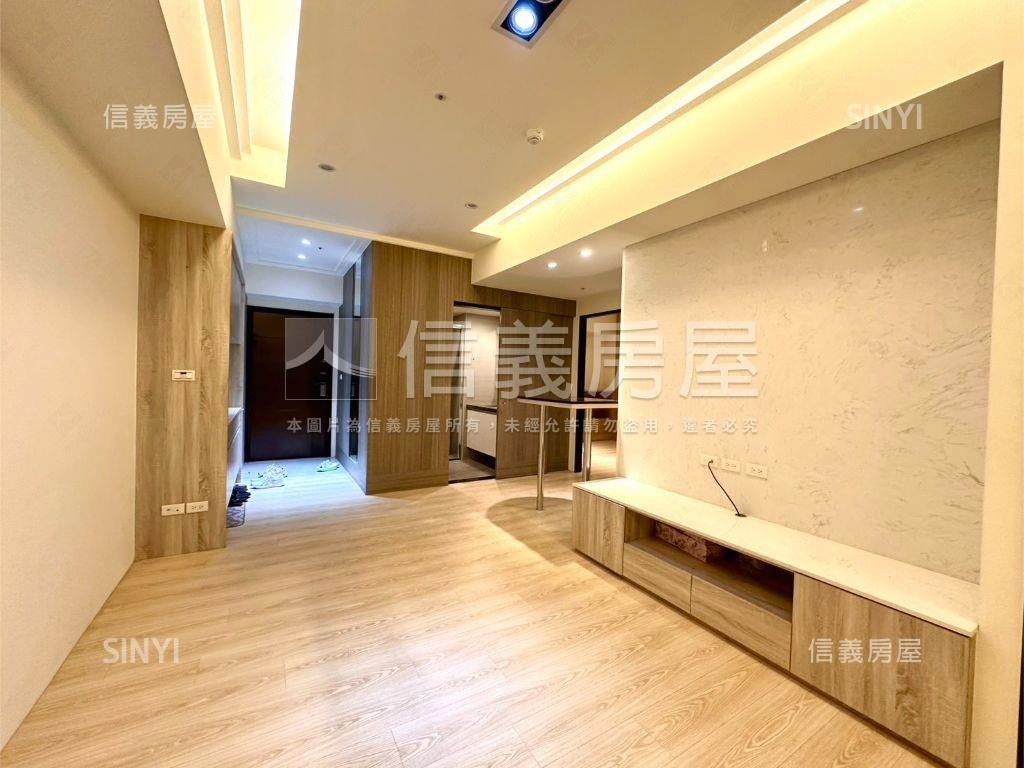 電梯兩房車位家傳之巔峰房屋室內格局與周邊環境