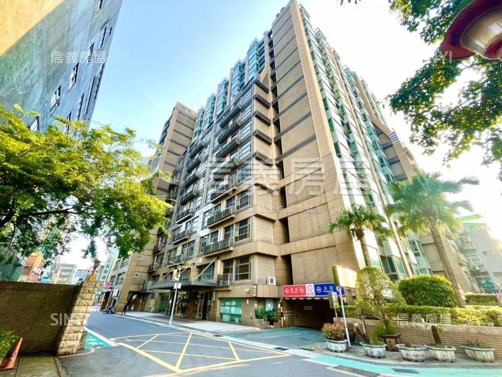 鎮金殿１１樓質感優雅居房屋室內格局與周邊環境