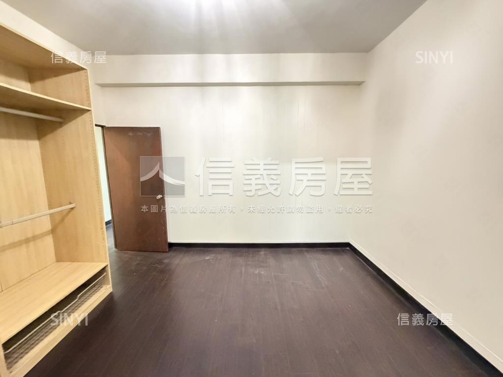 近捷運書香門第文教美寓房屋室內格局與周邊環境