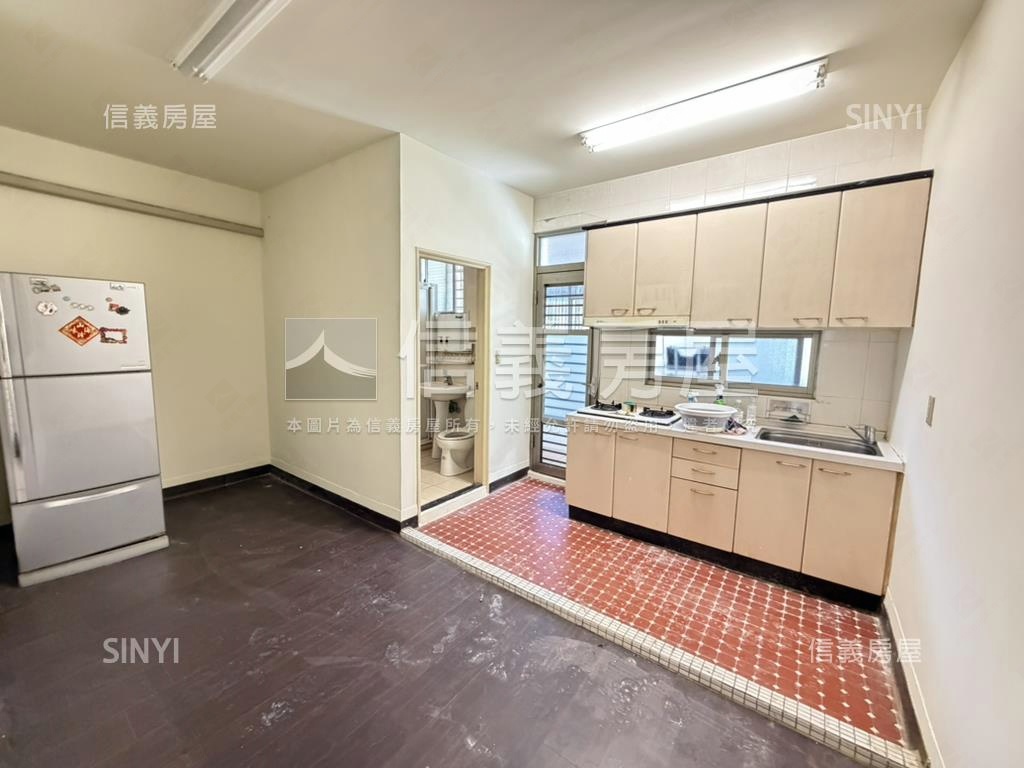 近捷運書香門第文教美寓房屋室內格局與周邊環境