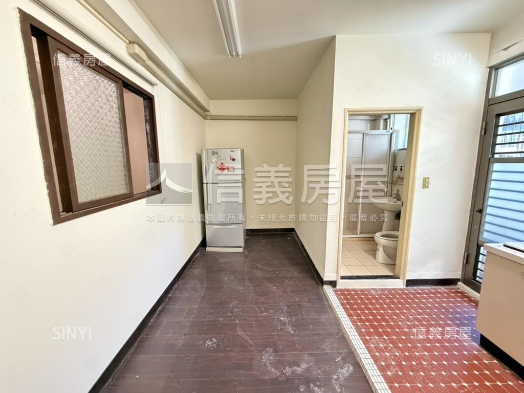 近捷運書香門第文教美寓房屋室內格局與周邊環境