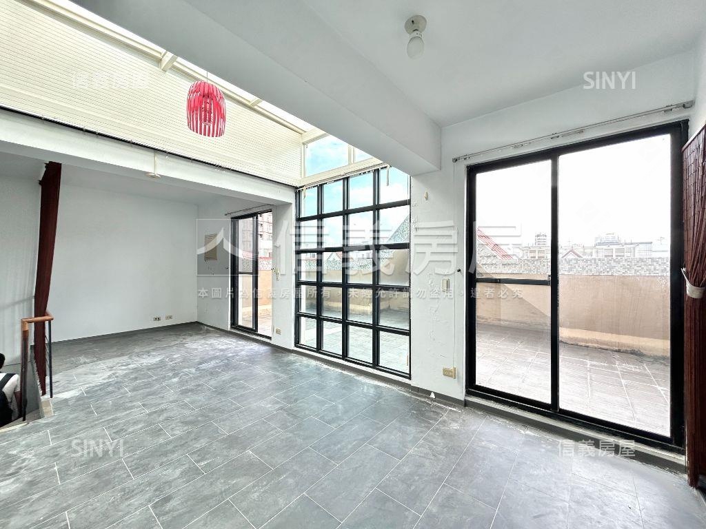 ☆國泰☆稀有雙併獨棟別墅房屋室內格局與周邊環境