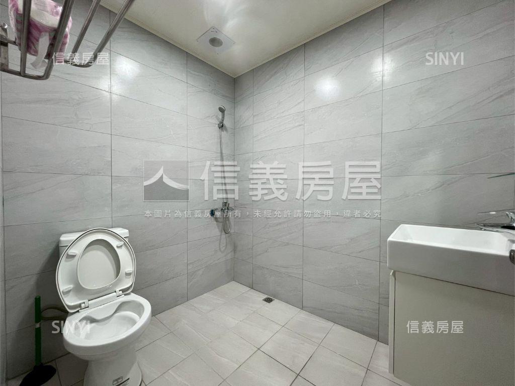 三民市場收租自住美透天房屋室內格局與周邊環境