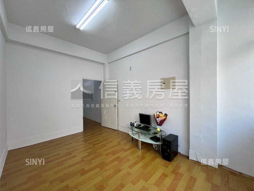 三民市場收租自住美透天房屋室內格局與周邊環境