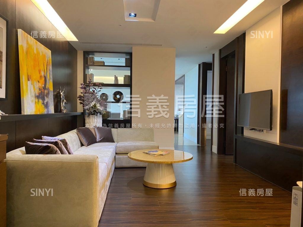 河岸第一排高樓豪邸景觀房屋室內格局與周邊環境