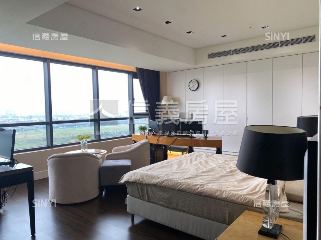 河岸第一排高樓豪邸景觀房屋室內格局與周邊環境