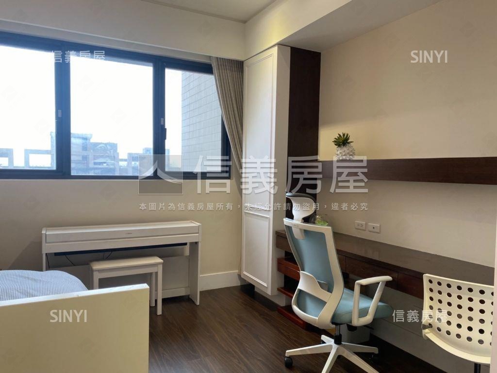 河岸第一排高樓豪邸景觀房屋室內格局與周邊環境