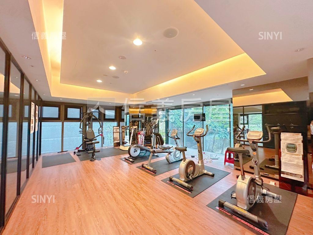 河岸第一排高樓豪邸景觀房屋室內格局與周邊環境