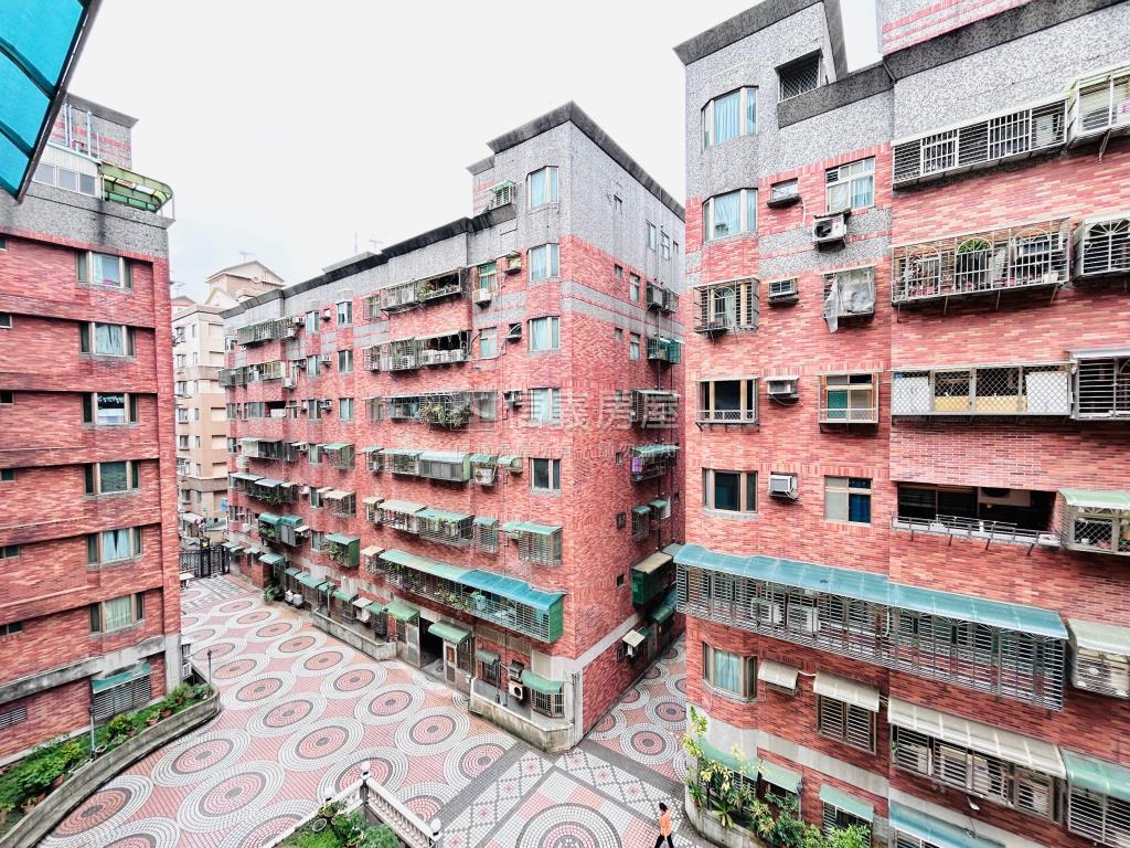 大聯邦三房車位房屋室內格局與周邊環境