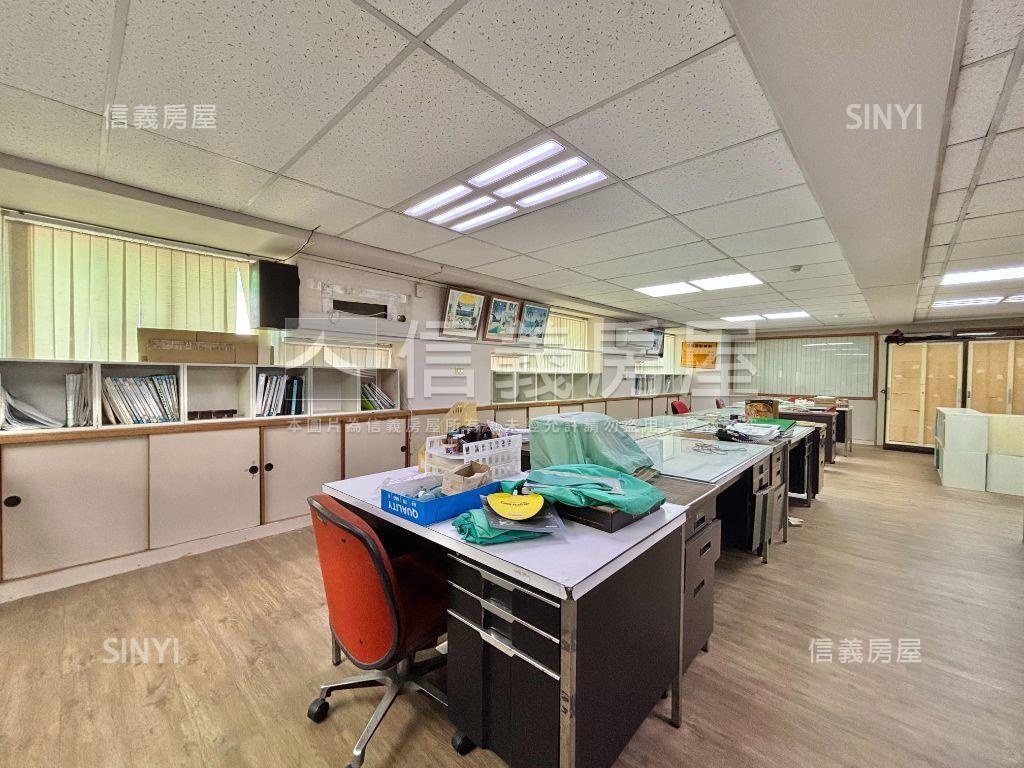 七賢二路傳家百坪商辦Ａ房屋室內格局與周邊環境