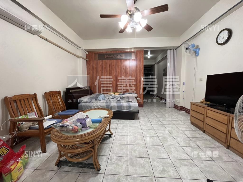 中興路大坪數透店房屋室內格局與周邊環境