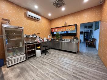 中興商圈，臨路店面