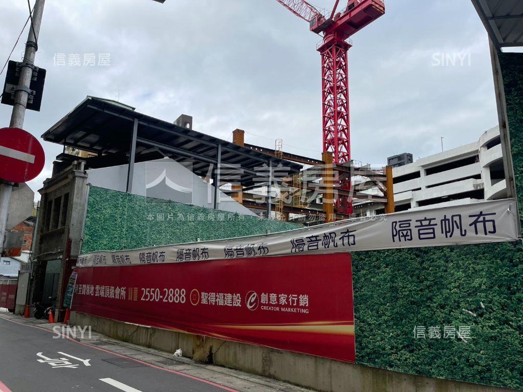 聖得福首岳高樓坡平兩房房屋室內格局與周邊環境