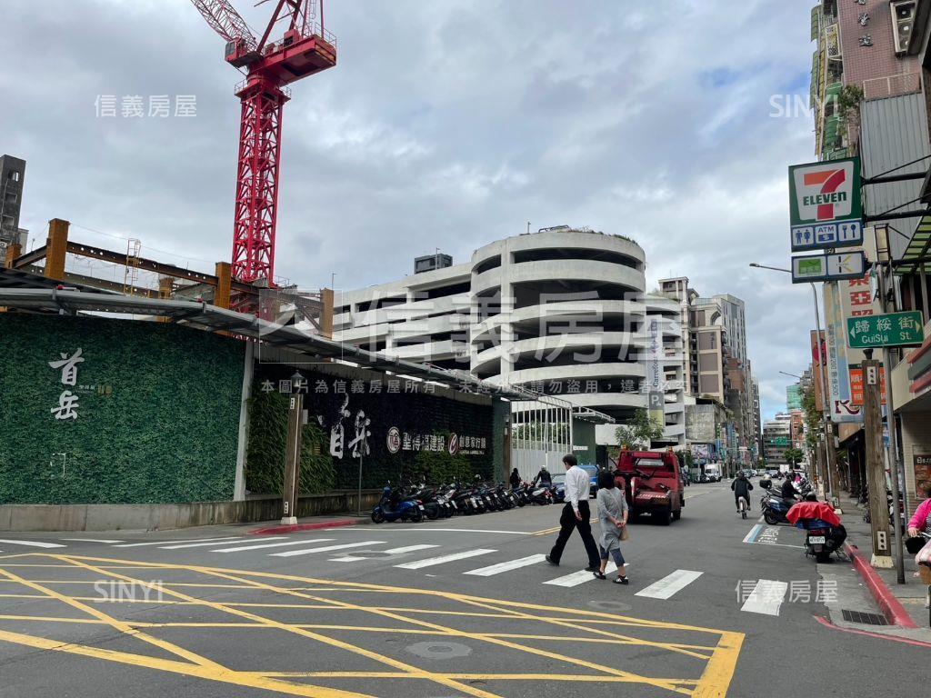 聖得福首岳高樓坡平兩房房屋室內格局與周邊環境