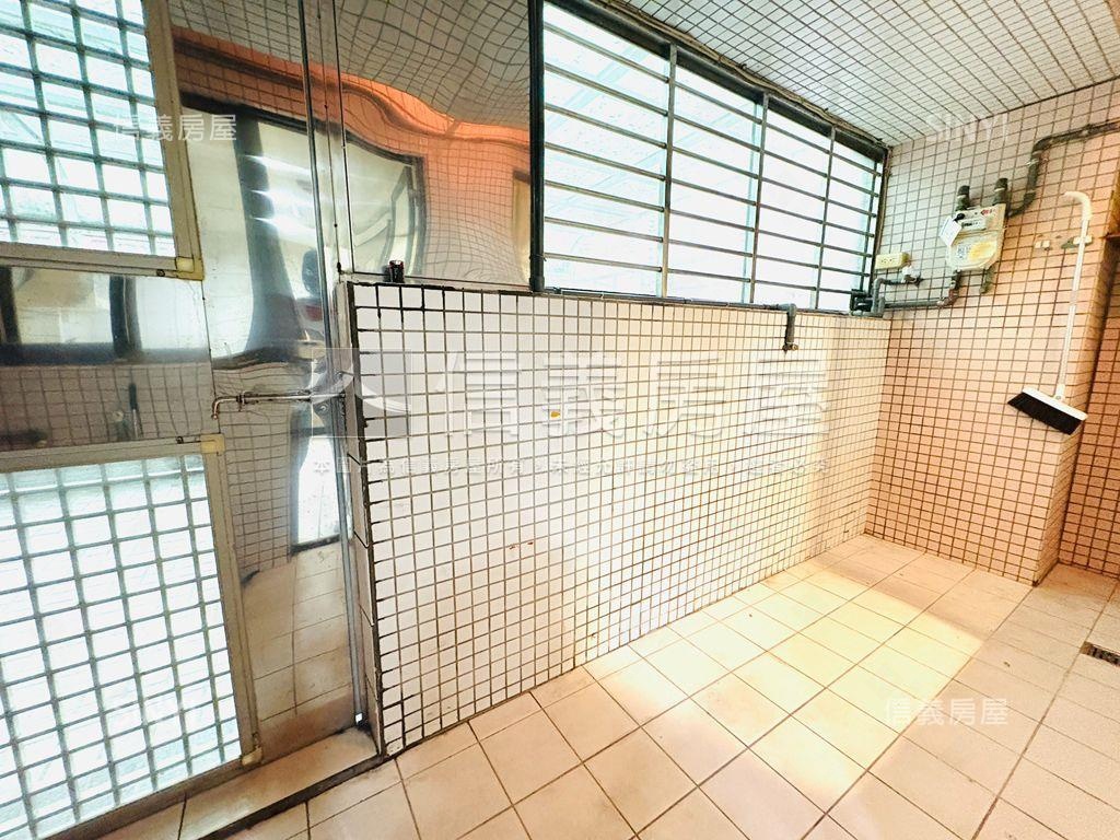 首選！明華園亮麗３房房屋室內格局與周邊環境