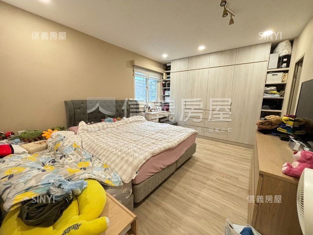 獨家。邊間方正時尚美２樓房屋室內格局與周邊環境