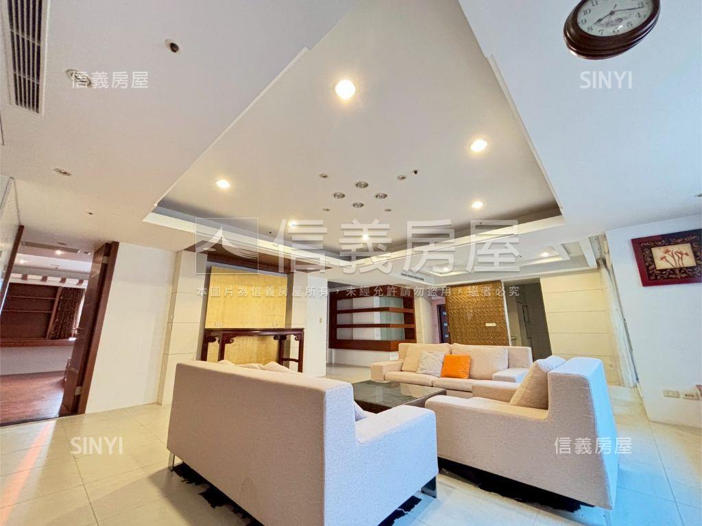 天籟美術帝王戶三房雙平車房屋室內格局與周邊環境