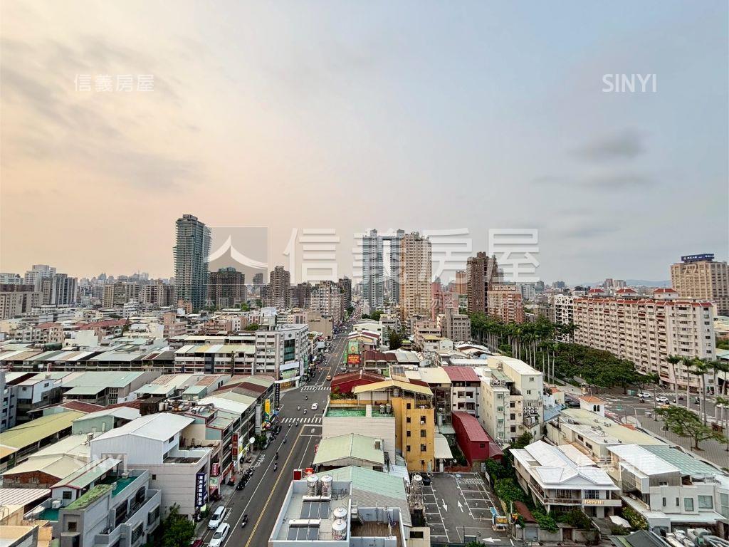 天籟美術帝王戶三房雙平車房屋室內格局與周邊環境