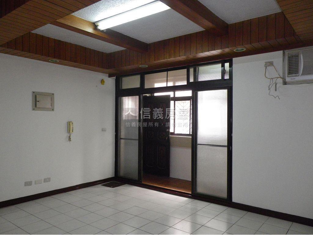 興隆實踐學區邊間三房房屋室內格局與周邊環境