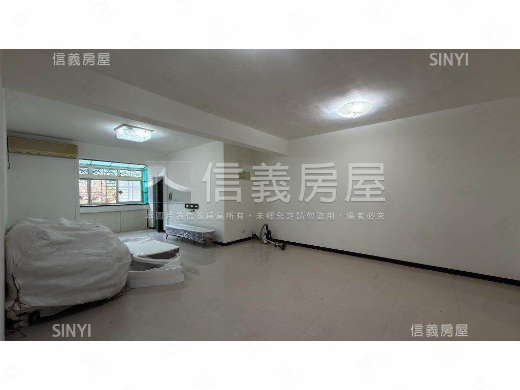 皇家２Ｆ方正大三房房屋室內格局與周邊環境