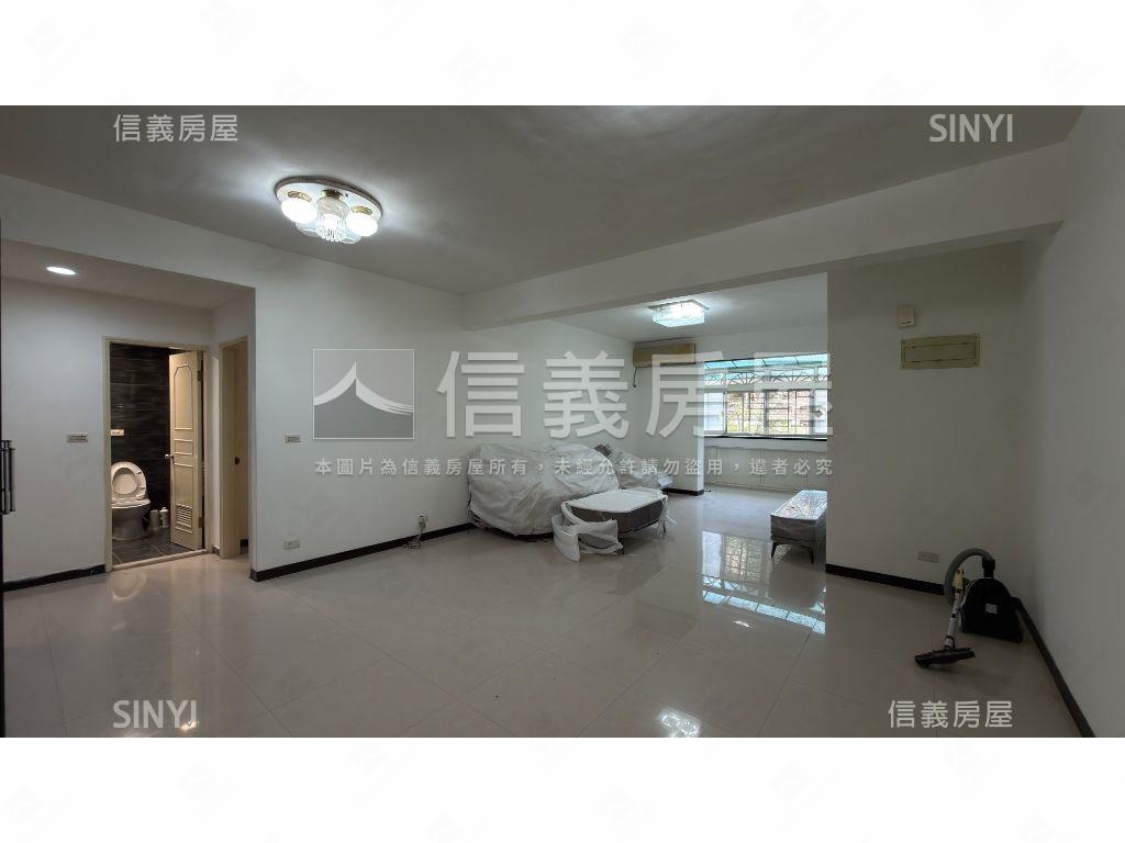 皇家２Ｆ方正大三房房屋室內格局與周邊環境