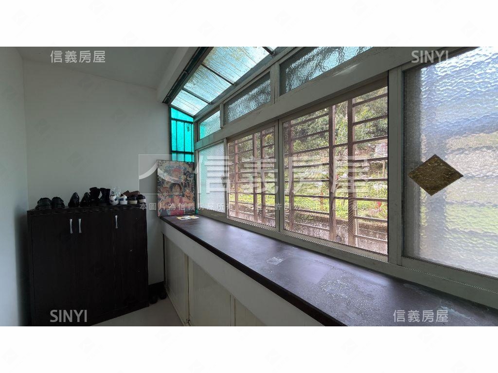 皇家２Ｆ方正大三房房屋室內格局與周邊環境