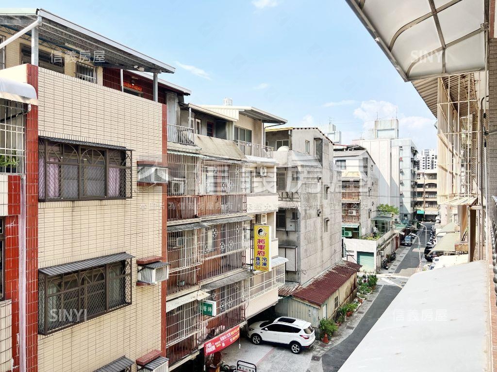 近苓雅運動中心大地坪透天房屋室內格局與周邊環境