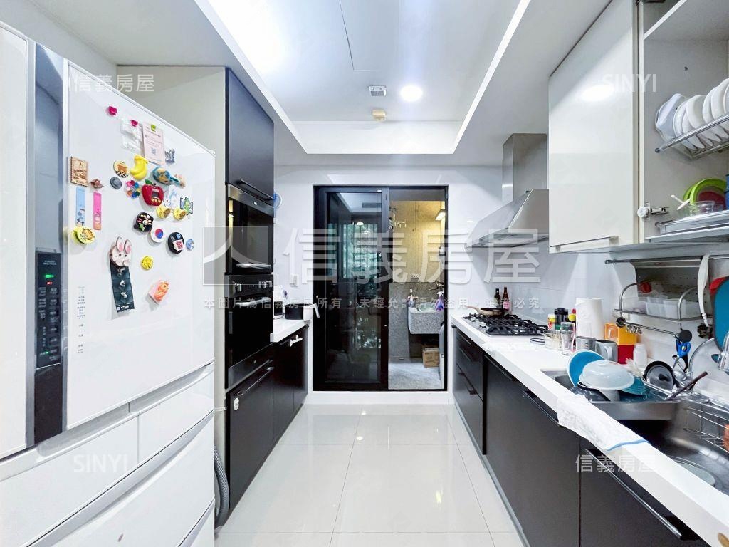 稀有！述森林三房雙平車位房屋室內格局與周邊環境