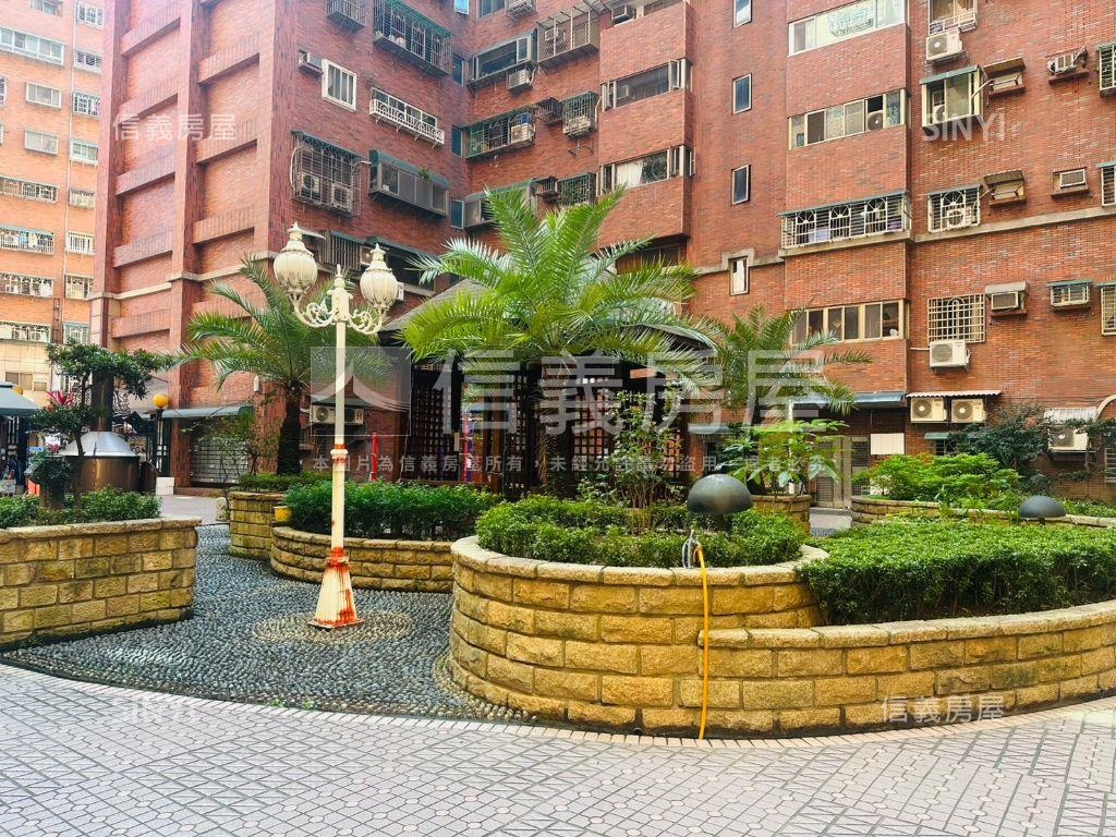 板橋大學城精美電梯三房房屋室內格局與周邊環境