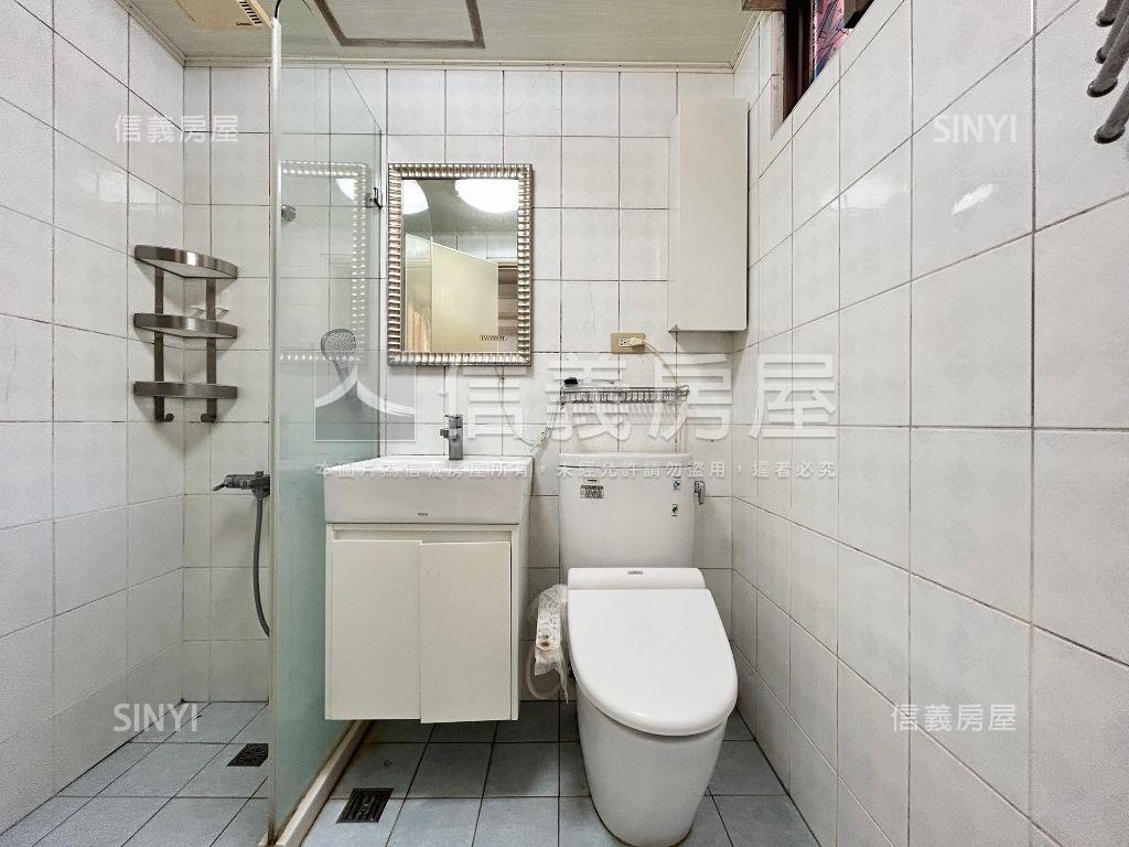 大台中新市三房車位高樓讚房屋室內格局與周邊環境