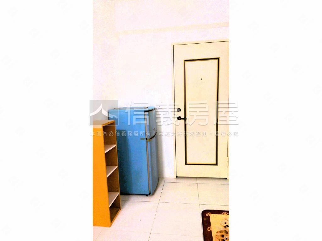 東區育樂街精選套房房屋室內格局與周邊環境