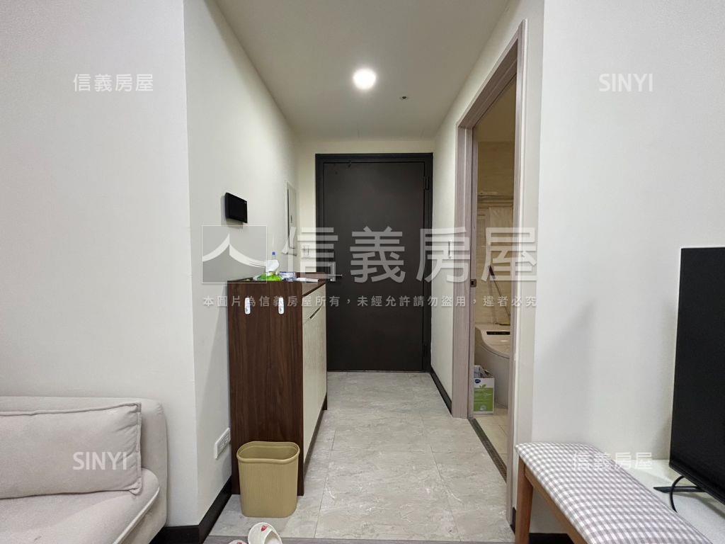 亞灣愛河高樓景觀溫馨兩房房屋室內格局與周邊環境