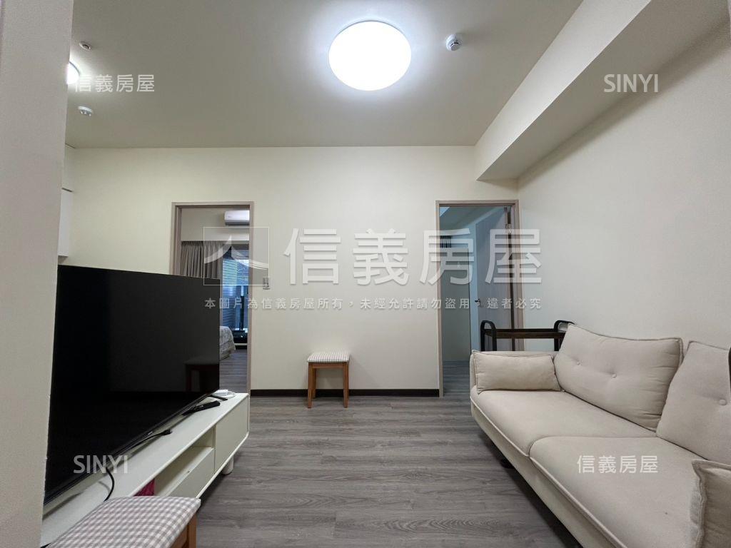 亞灣愛河高樓景觀溫馨兩房房屋室內格局與周邊環境