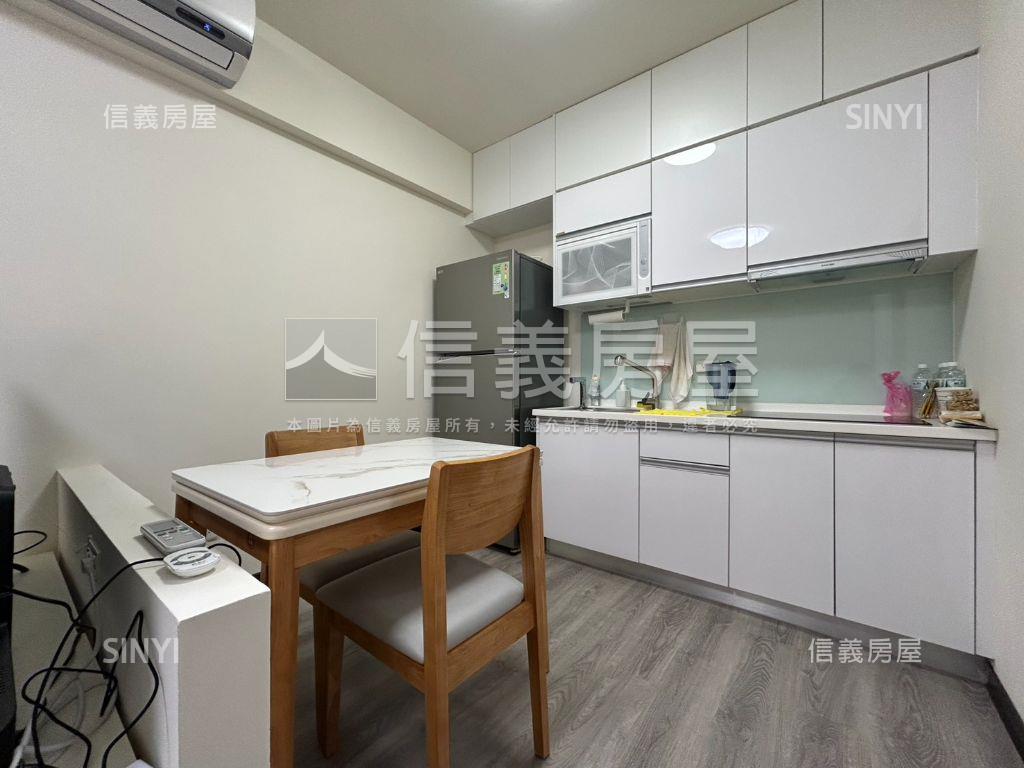 亞灣愛河高樓景觀溫馨兩房房屋室內格局與周邊環境