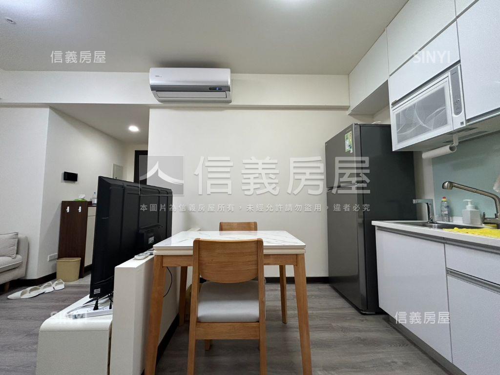 亞灣愛河高樓景觀溫馨兩房房屋室內格局與周邊環境