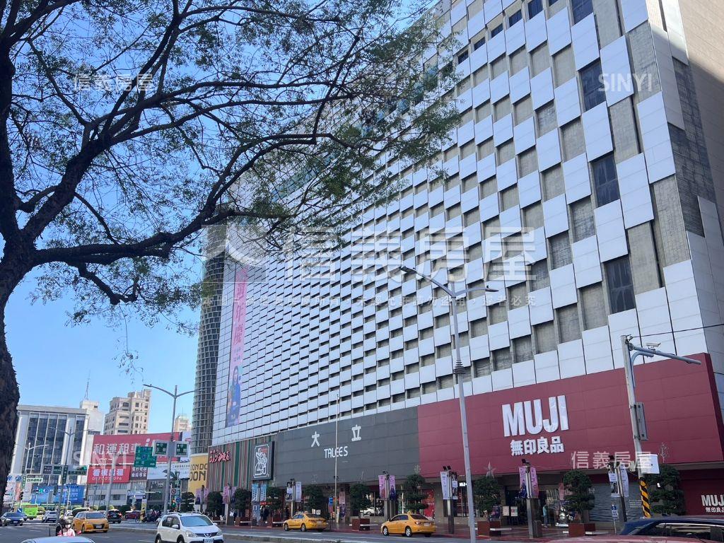 亞灣愛河高樓景觀溫馨兩房房屋室內格局與周邊環境