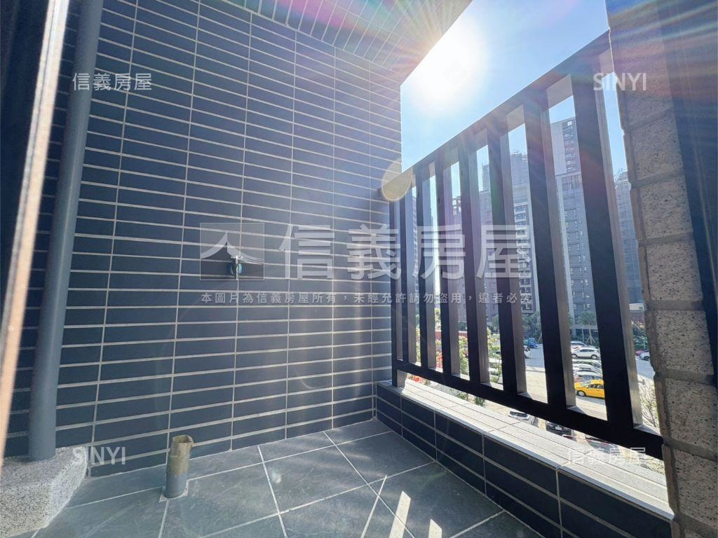 邊間樹海三房車位成屋可看房屋室內格局與周邊環境